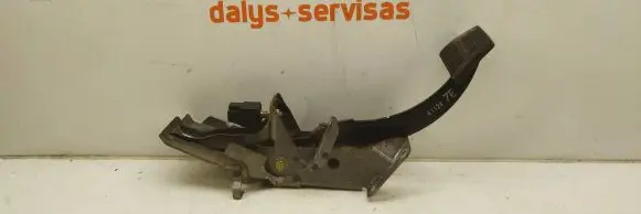 Subaru Outback Brake pedal