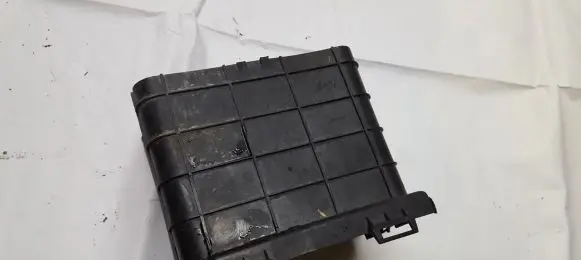 Audi A3 S3 8P Battery box tray 1k0915336