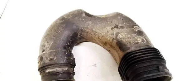 Volkswagen Tiguan Air intake hose/pipe 5N0129618B