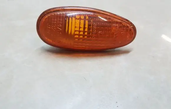 Mitsubishi Pajero Sport I Front fender indicator light