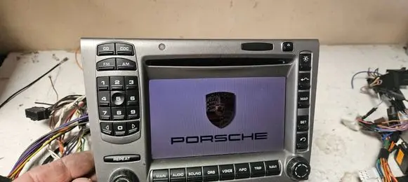 Porsche 997 Radio/CD/DVD/GPS head unit 99764213100 99764213108 BE6643