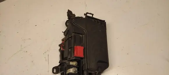 Mercedes-Benz B W246 W242 Fuse box cover A2465400182