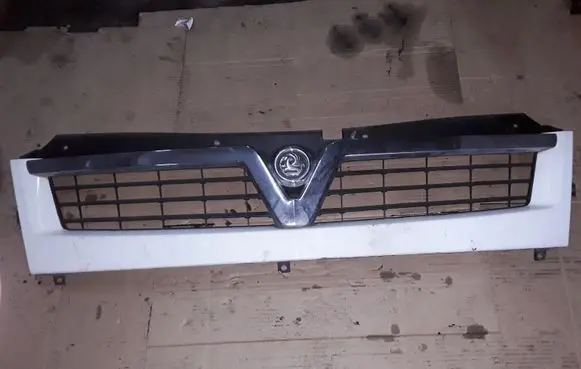 Renault Master III Front grill 8200233759