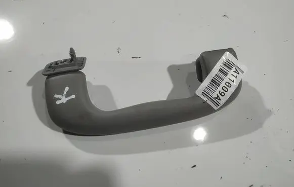 Opel Zafira B Front interior roof grab handle 