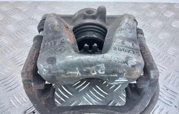 Mercedes-Benz A W176 Front brake caliper