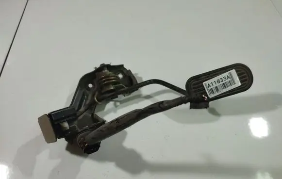 Toyota Avensis Verso Accelerator throttle pedal 