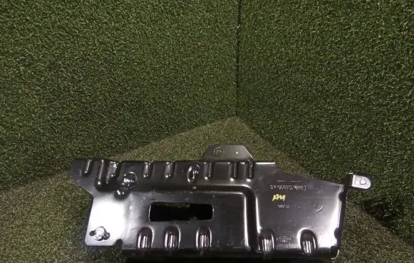 Land Rover Defender Other interior part L8B2104B36AE L8B2104B36