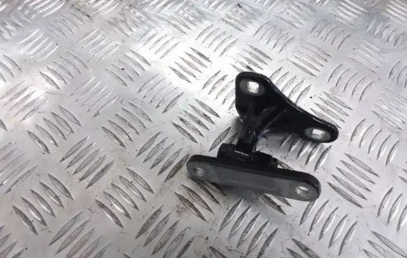 Mercedes-Benz C W203 Front door upper hinge