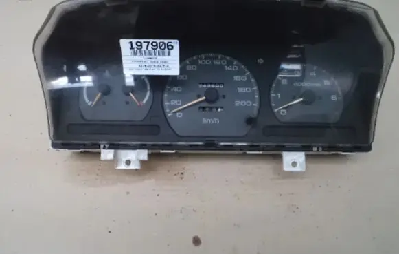 Mitsubishi Space Wagon Speedometer (instrument cluster)