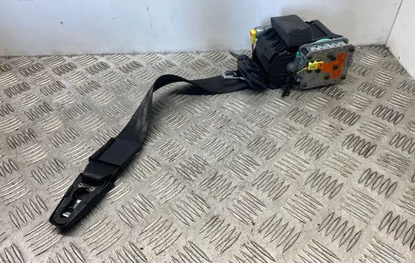 Audi A7 S7 4G Front seatbelt 4G8857706M