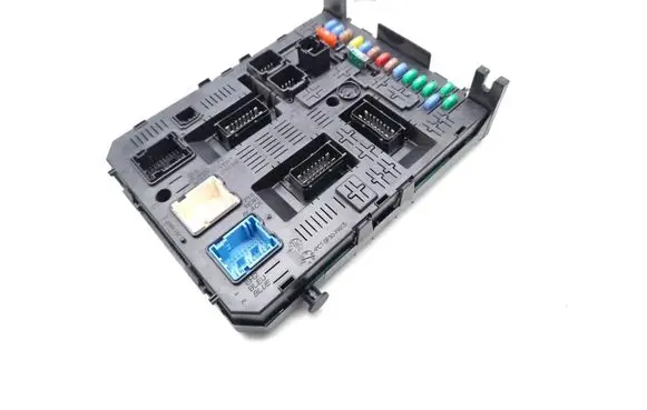Citroen Berlingo Fuse module 9812188580 2599424-6 282902903