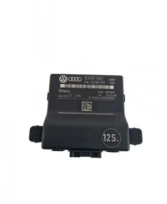 Volkswagen PASSAT B6 Door control unit/module 3C0907530E