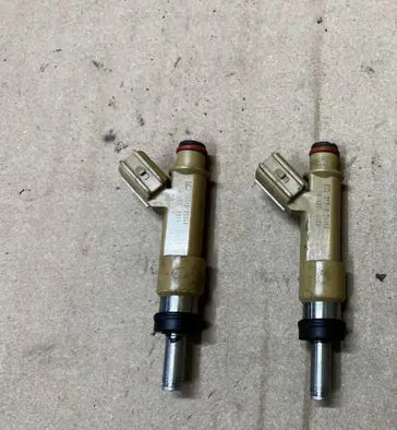 Toyota Auris E180 Fuel injector 232500T030