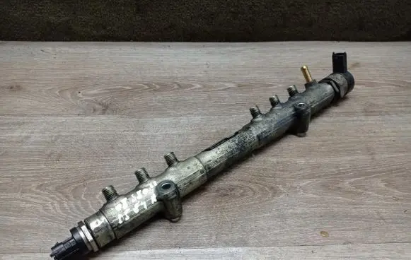 Volvo S80 Fuel main line pipe 30777579 30757146 0445215023