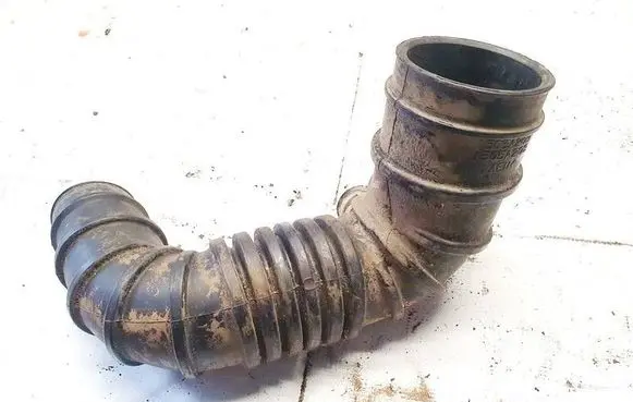 Mitsubishi Pajero Air intake hose/pipe