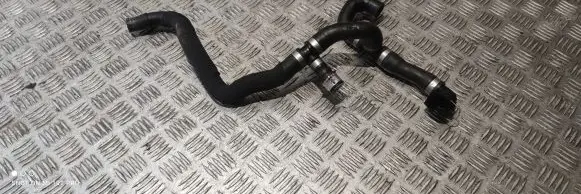 Mercedes-Benz CLS C218 X218 Engine coolant pipe/hose A2125018582