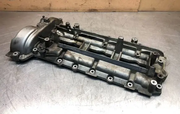 Rocker cam cover