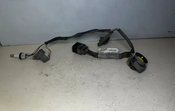 Volvo V70 Headlight/headlamp wiring loom/harness 30763548 89071193