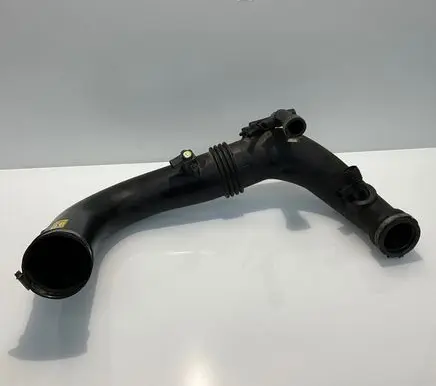 Mercedes-Benz C W204 Turbo air intake inlet pipe/hose A271090