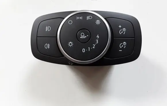 Ford Focus Light switch 10337179