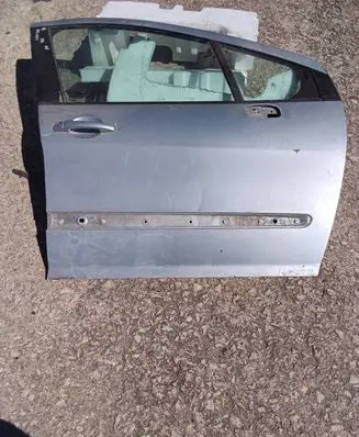 Peugeot 308 Front door