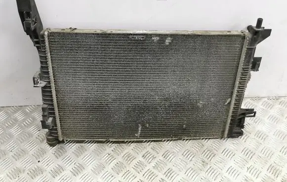 Ford Focus Coolant radiator BV618005BB M152863B