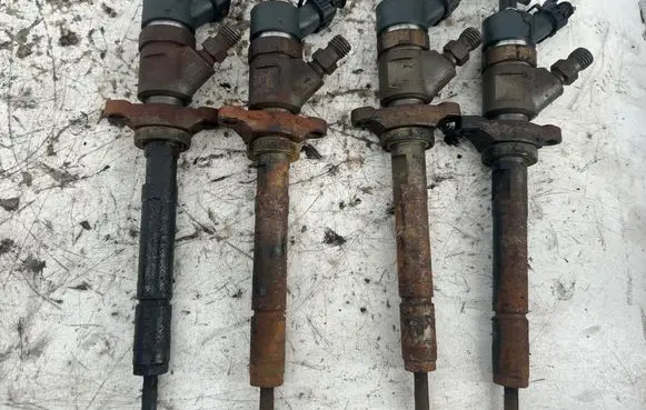 Ford Focus Fuel injectors set 0445110239