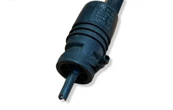 BMW 1 E82 E88 Windshield washer fluid reservoir/tank 13264011