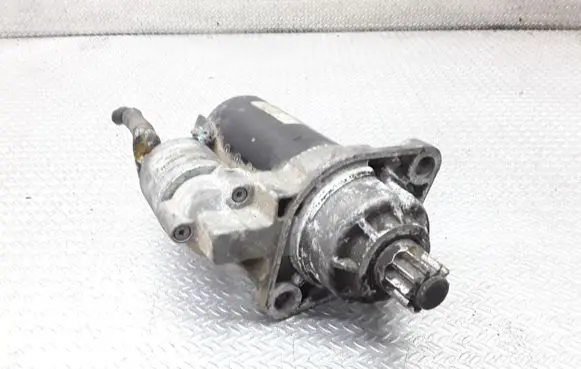 Volkswagen PASSAT B6 Starter motor 1005831320