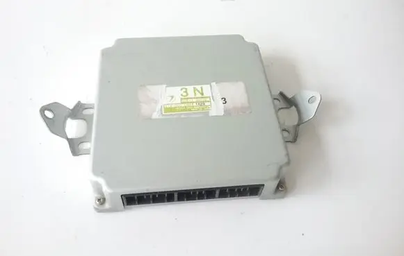 Subaru Legacy Engine control unit/module 22611AG192 A18000D8Q 1X29