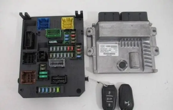 Citroen DS5 Engine ECU kit and lock set 9808270880