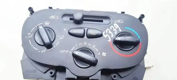 Peugeot 206 Climate control unit 1068701 10687-01