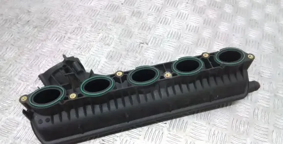 Volvo S40 Intake manifold 30646520