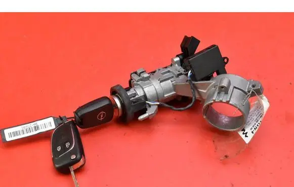 Opel Zafira C Ignition lock 13383062