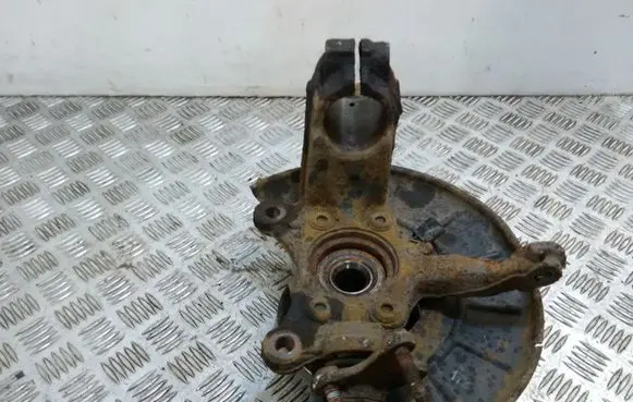 Volkswagen Golf VI Front wheel hub