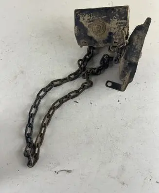 Toyota Hilux (AN10, AN20, AN30) Spare wheel mounting bracket 070112