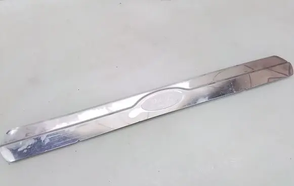 Ford Mondeo MK IV Front sill trim cover