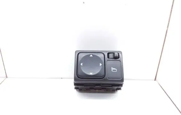 Nissan Note (E11) Wing mirror switch 7514J