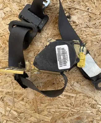 Chrysler Sebring (ST-22 - JR) Front seatbelt buckle 520006517