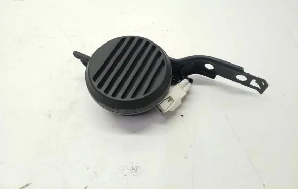 Toyota Prius+ (ZVW40) Alarm system siren 8657047020