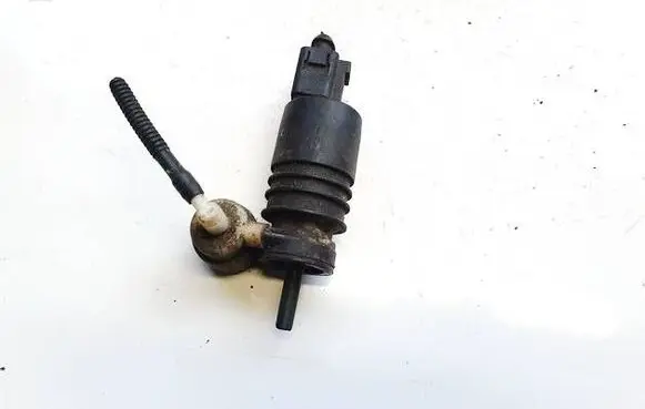 Volkswagen PASSAT B5 Windscreen/windshield washer pump 1j0973722