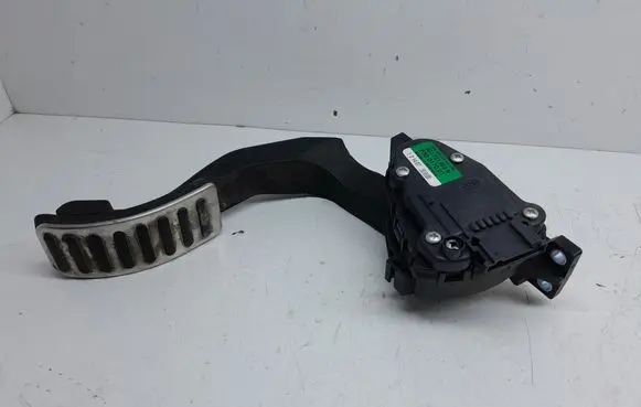 Volkswagen Phaeton Accelerator throttle pedal 3D1721503N