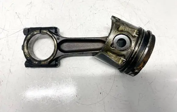 Peugeot 407 Piston with connecting rod HS2RI