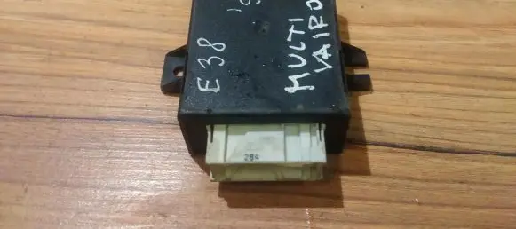 BMW 7 E38 Other control units/modules 61358352494 55892110