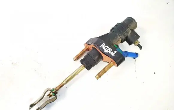 Toyota Avensis T250 Clutch master cylinder