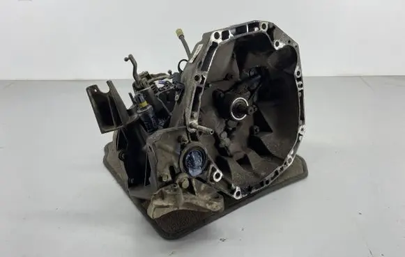 Manual 5 speed gearbox