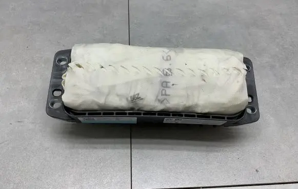 Volkswagen Scirocco Passenger airbag 5K0880204