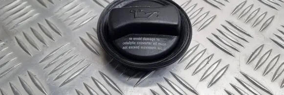 Volvo S70 V70 V70 XC Oil filler cap 026103485A 046133287