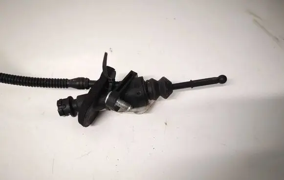 Opel Meriva A Clutch master cylinder 