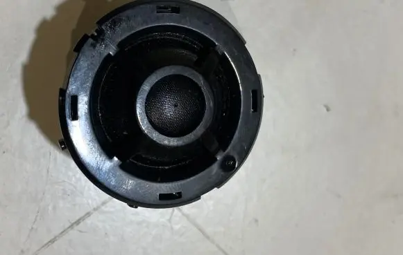 Ford Mustang VI Panel speaker FR3T18808AA